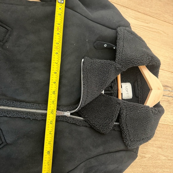 The Coziest New Jacket XS Loft take 20% off - Picture 6 of 8